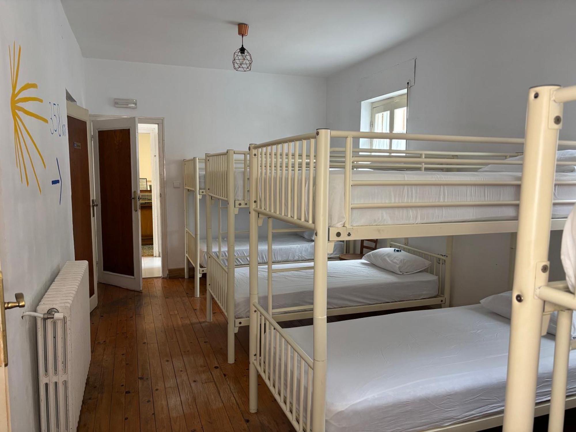 La Casa Verde Albergue San Martín del Camino Exteriör bild